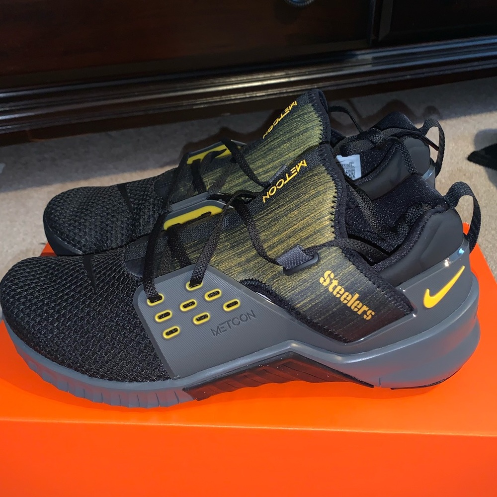Nike Free Metcon 2 Training Sneakers (Steelers)